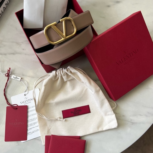 Valentino reversible belt size 80 medium width - Picture 5 of 14